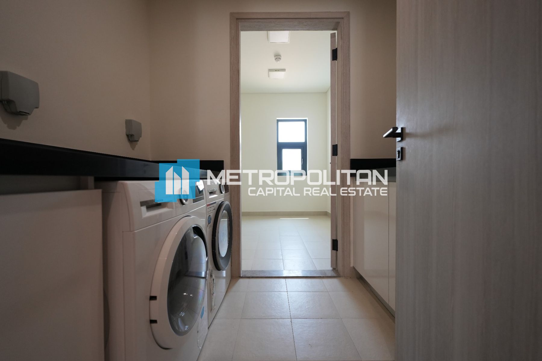 6 BR Branded New | Prime Location | Corner Unit