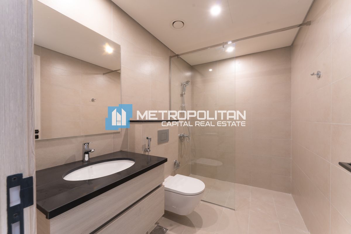6 BR Branded New | Prime Location | Corner Unit