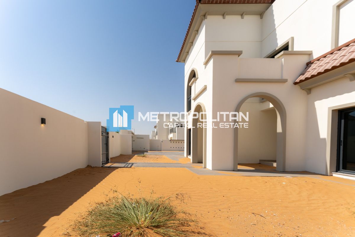 6 BR Branded New | Prime Location | Corner Unit