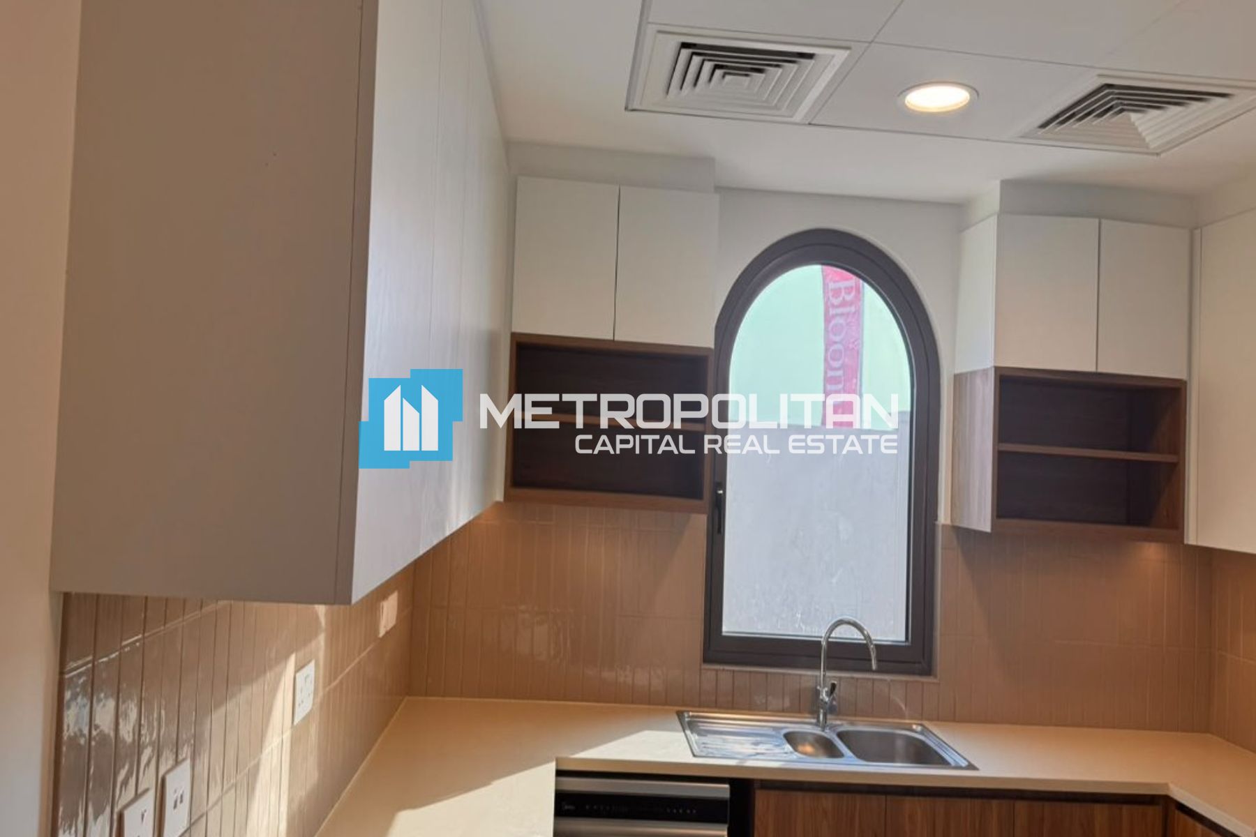 فيلا للإيجار في Bloom Living، Khalifa City - MCR-8234
