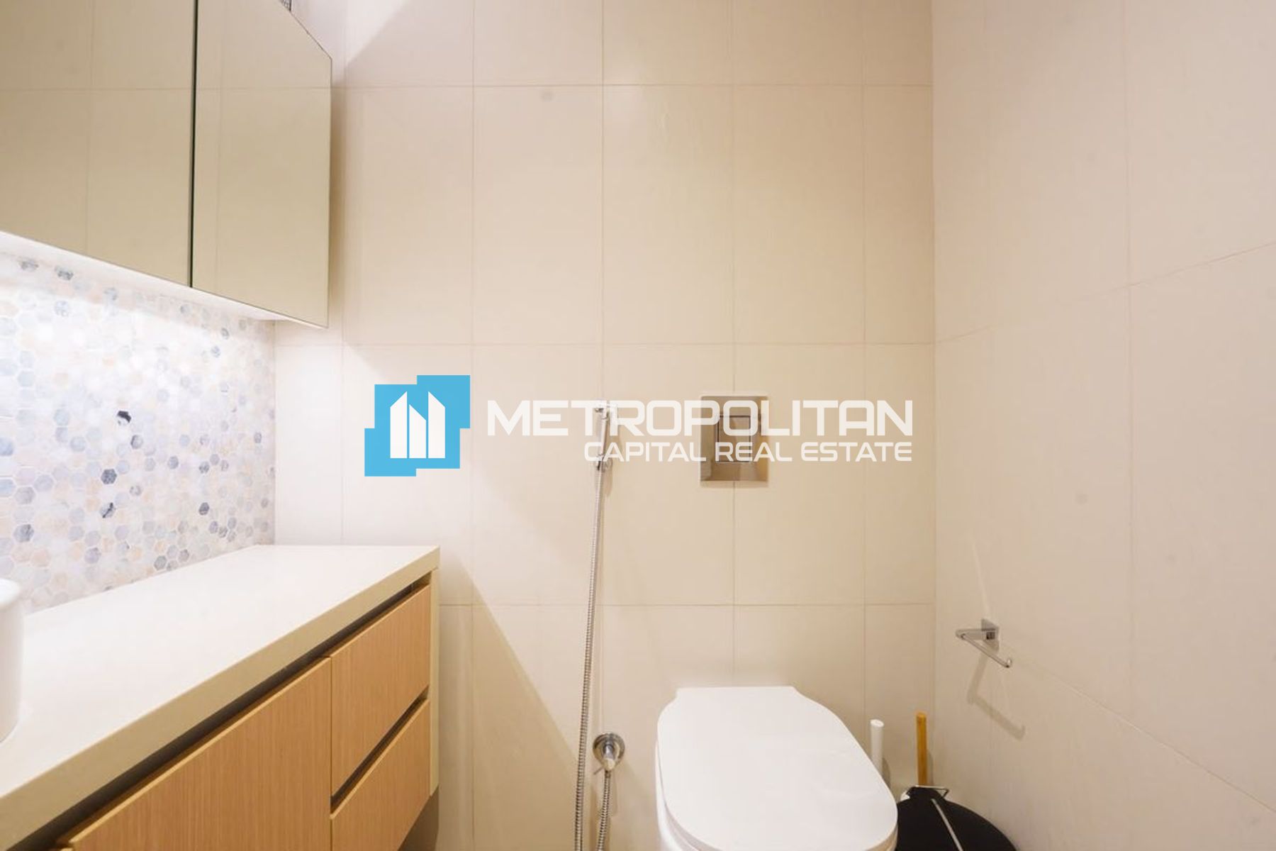 Furnished | Vacant | Beach Access | Steam room