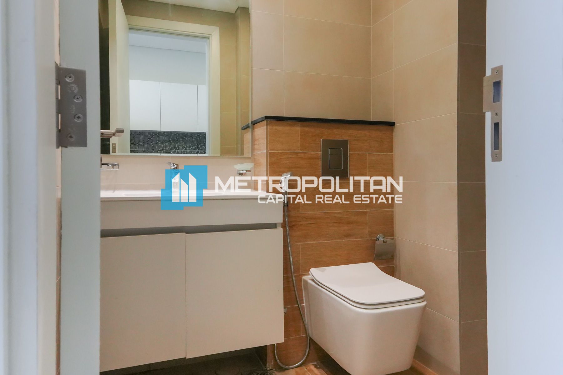 شقة للإيجار في The Gate، Masdar City - MCR-8245