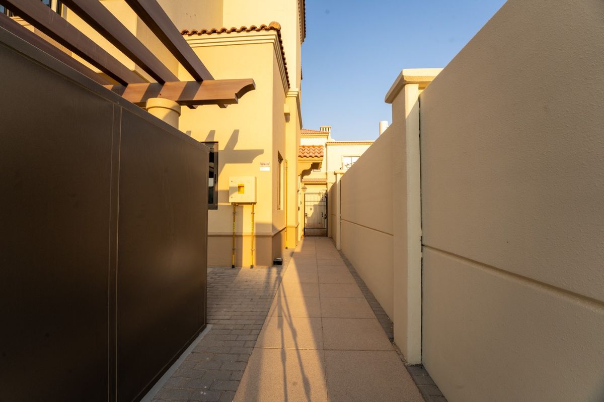 Corner Unit | 3BR w/ Maids | Next to the Park
