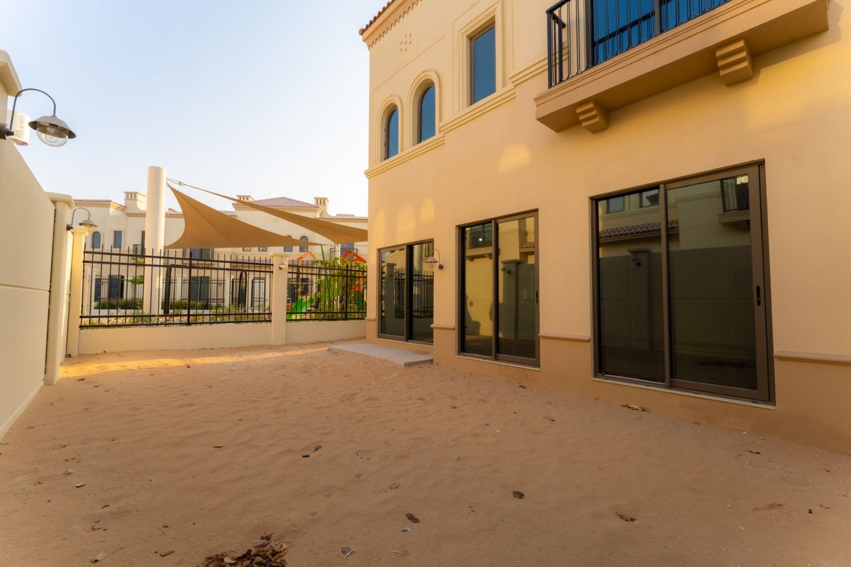 Corner Unit | 3BR w/ Maids | Next to the Park