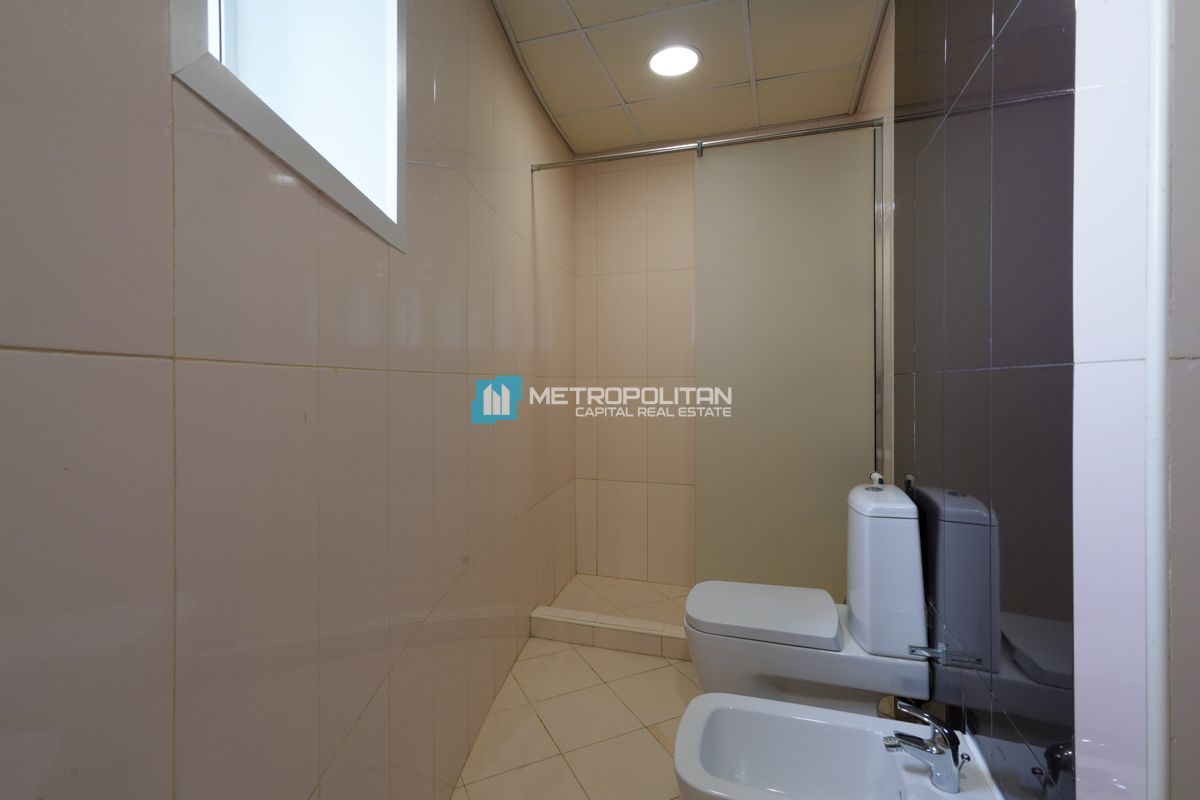 Partial Mangrove View| Well Maintained| Vacant 2BR