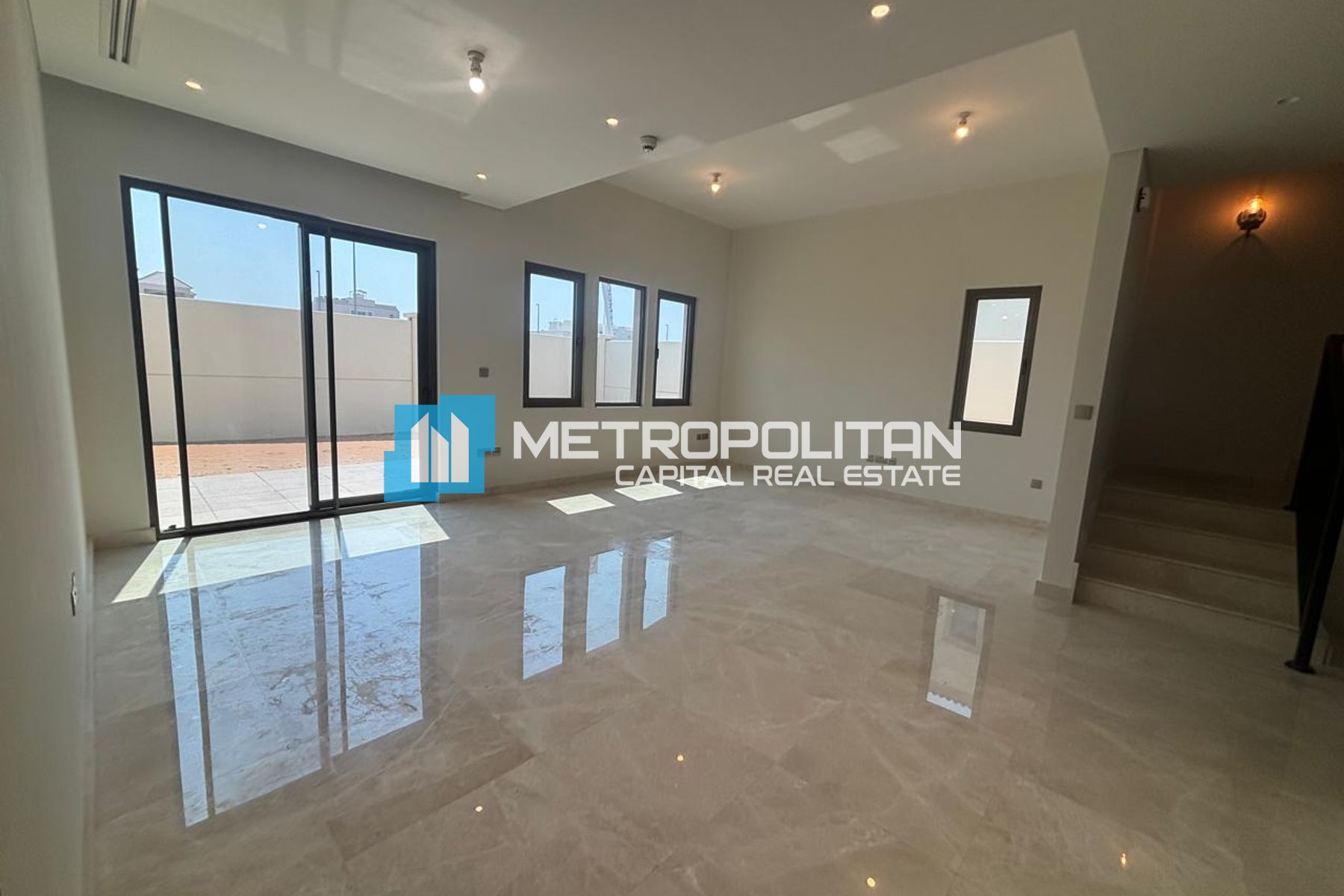 Villa in Cordoba | 3 BR with Maids |Prime Location