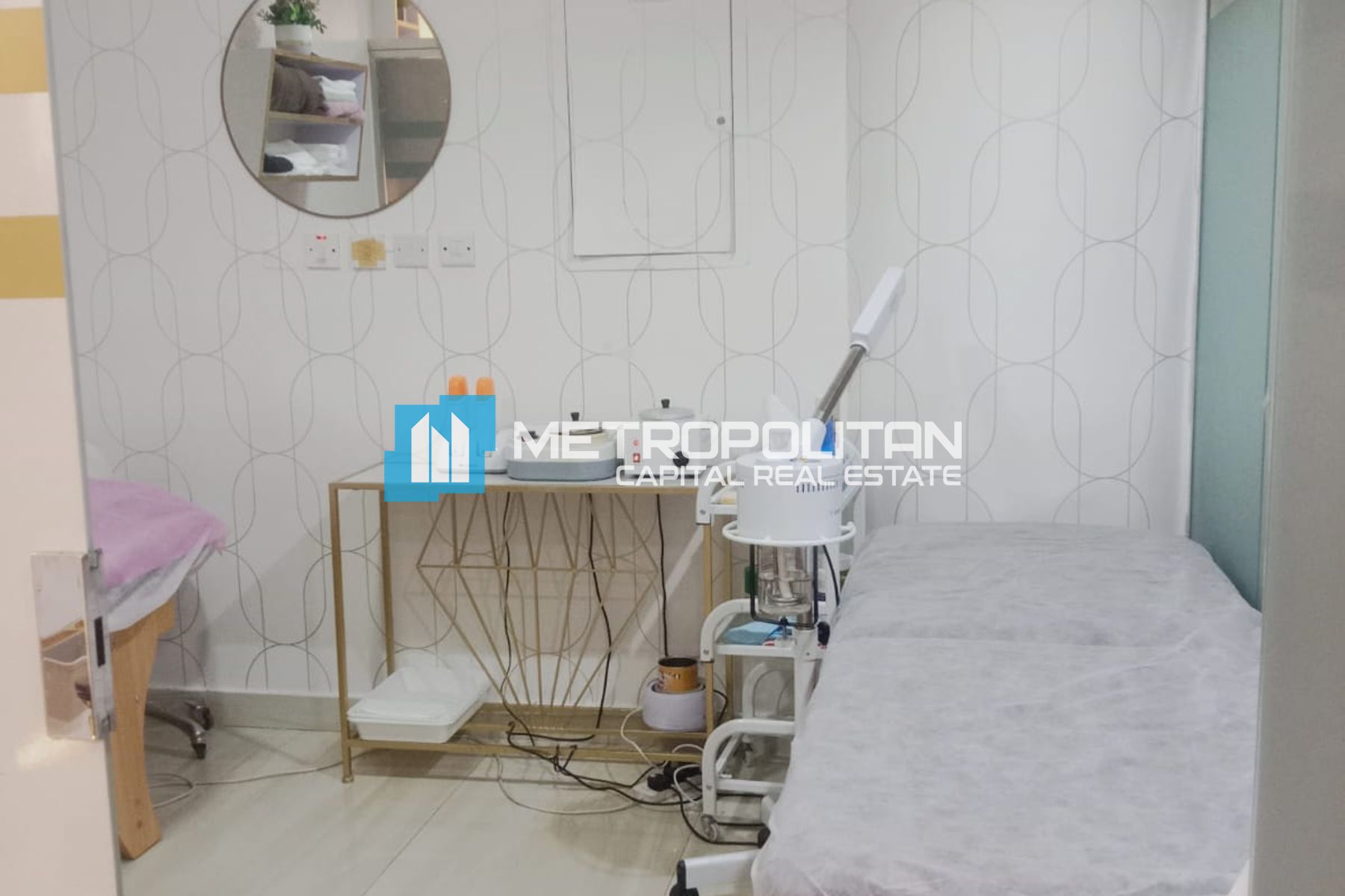 Corner Shop| Currently Fitted for Salon| 3 Cheques