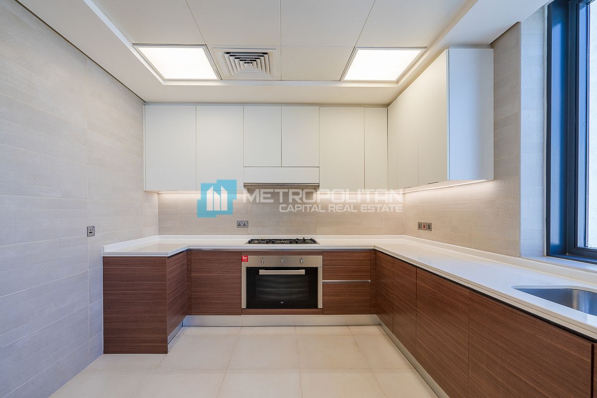 Prime Location | 5 BR with Maids | Driver Room