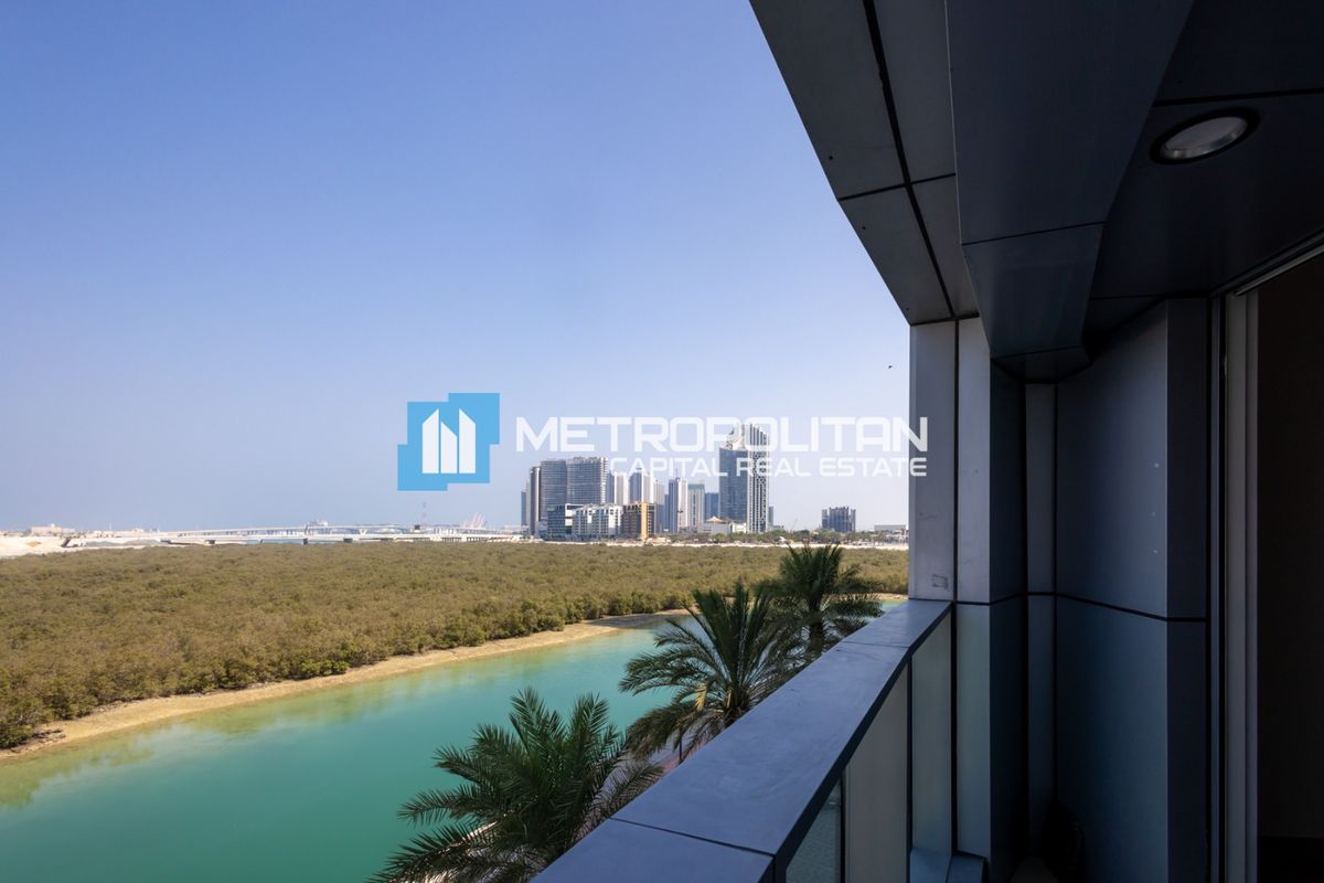 2 BHK | Upgraded Interior | Water Views | Must See