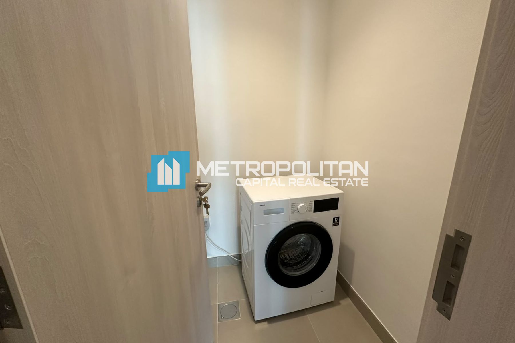شقة للإيجار في Views B، Yas Island - MCR-8355