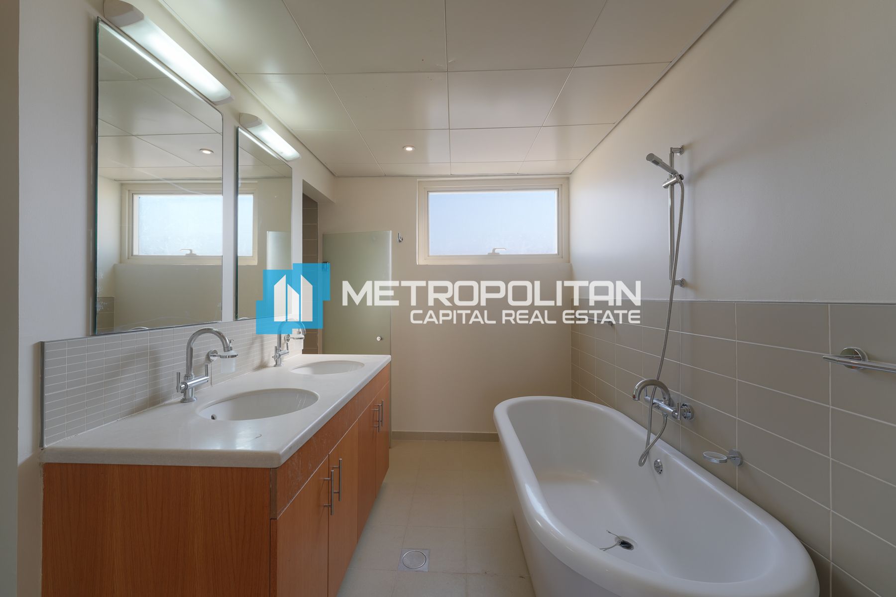 Spacious 5BR Villa | Single Row | Private Pool