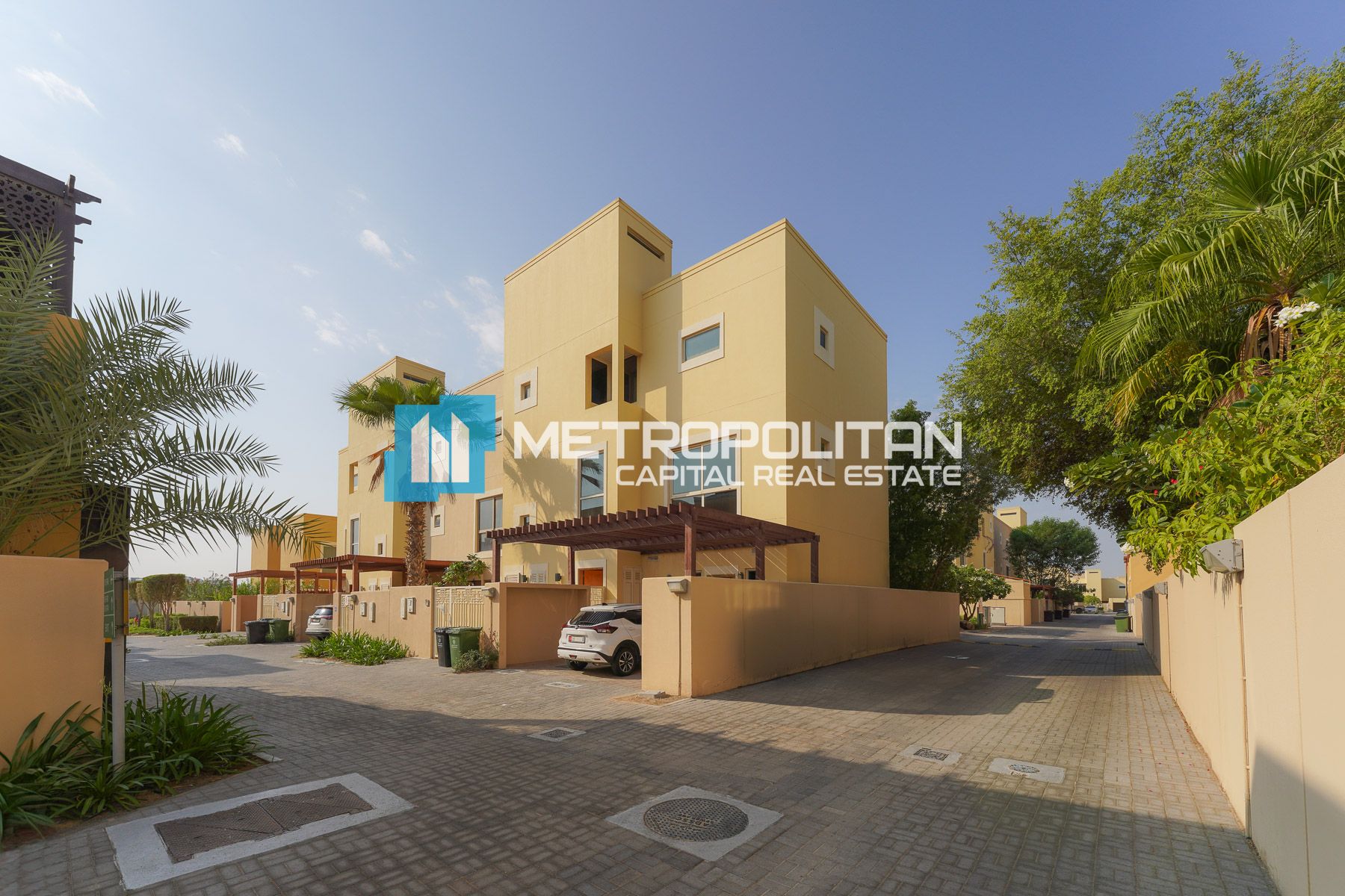 Spacious 5BR Villa | Single Row | Private Pool