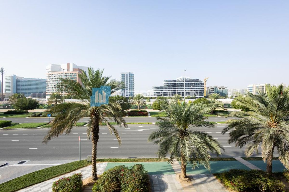 شقة للإيجار في Al Raha Lofts 1، Al Raha Beach - MCR-8382