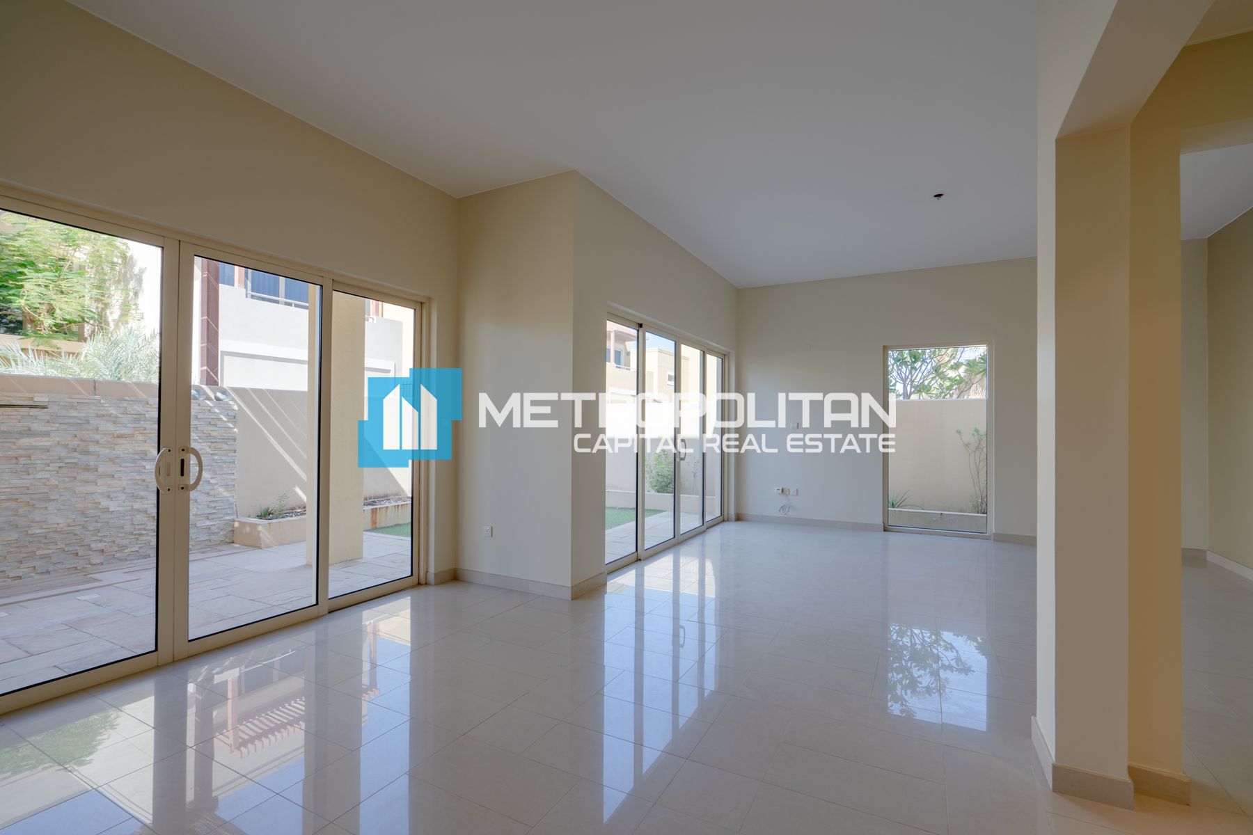 Corner 4BR Villa | Near Community Center & Plaza
