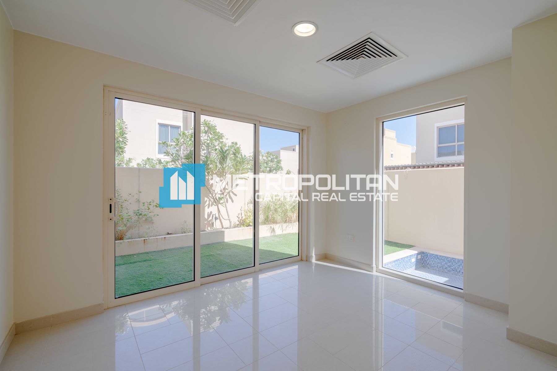 Corner 4BR Villa | Near Community Center & Plaza
