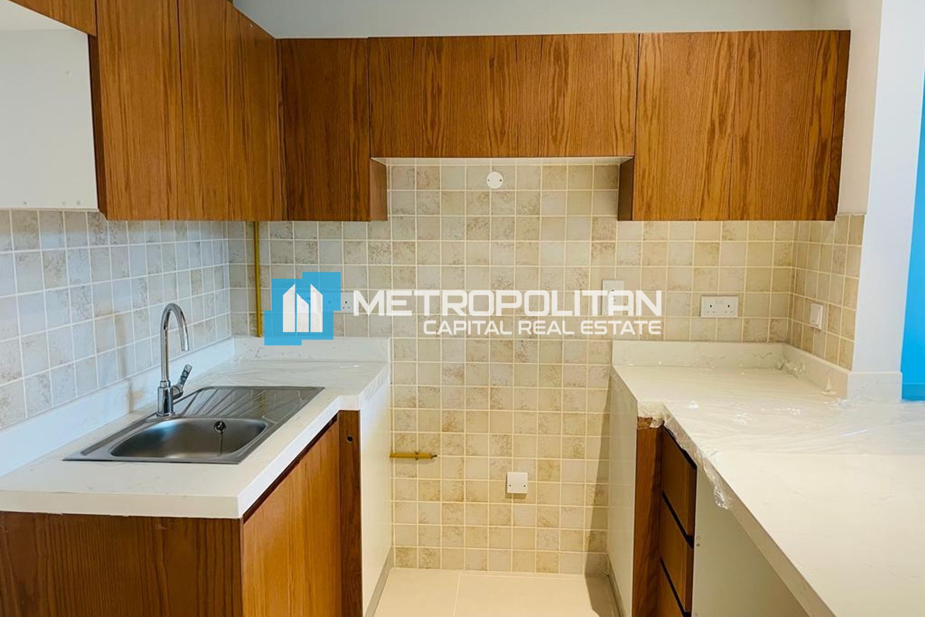 Снять квартиру в Julphar Residence, Al Reem Island - MCR-8390