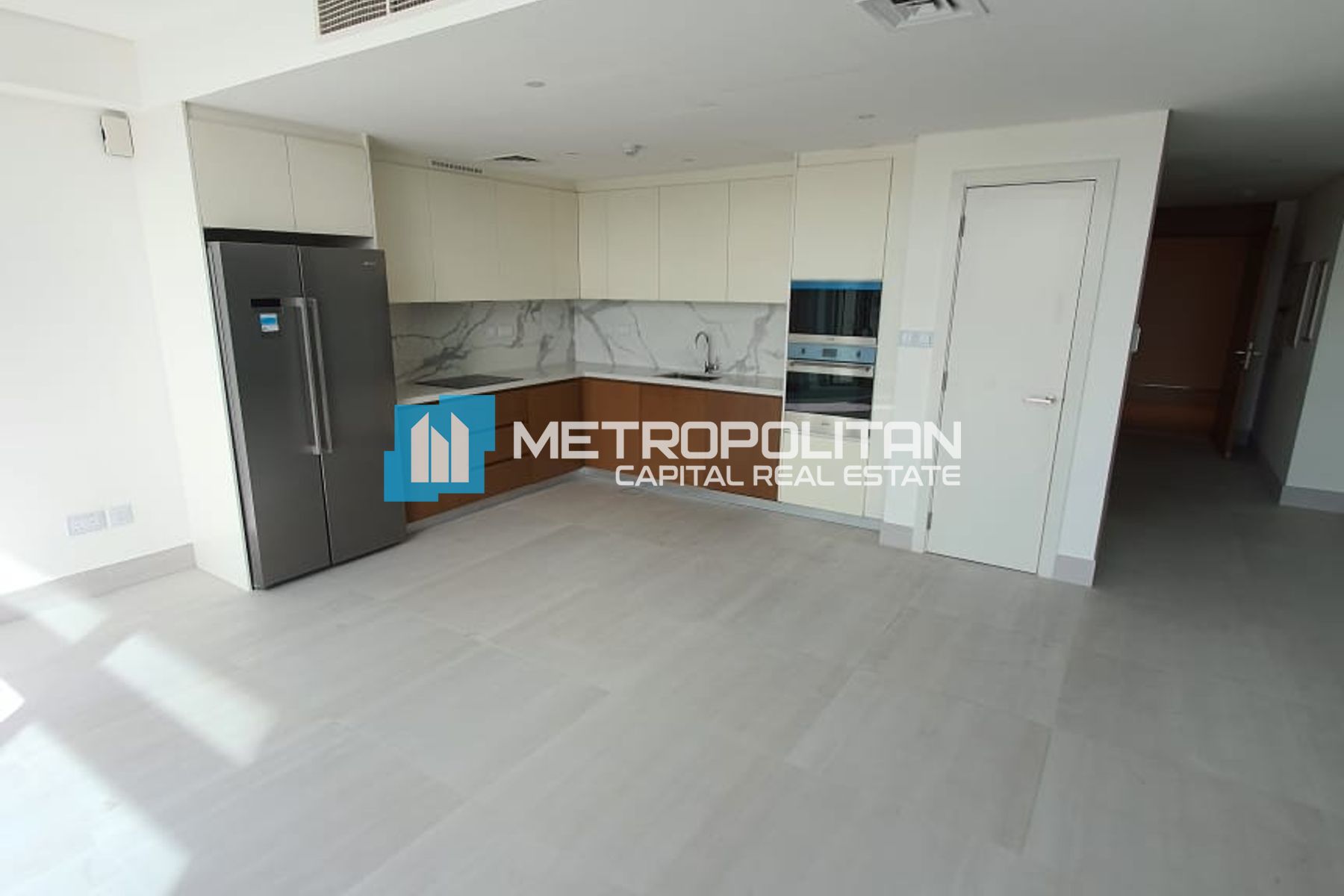 Sea & Guggenheim View | Spacious 1BR Loft | Vacant