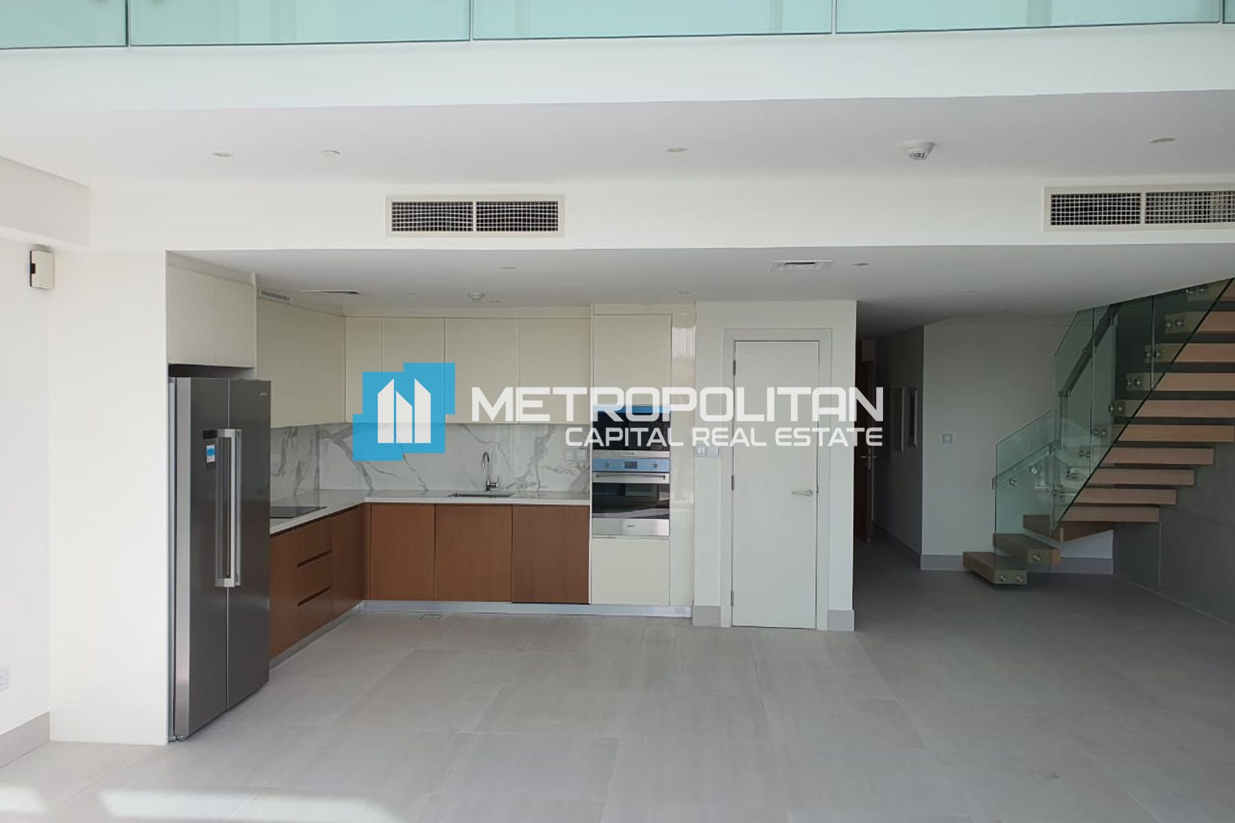 Sea & Guggenheim View | Spacious 1BR Loft | Vacant