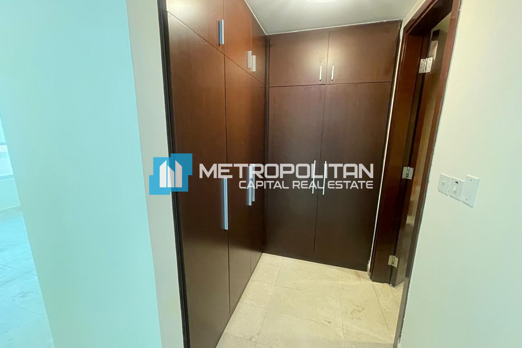 1 BHK Vacant | High Floor | Partial Canal View