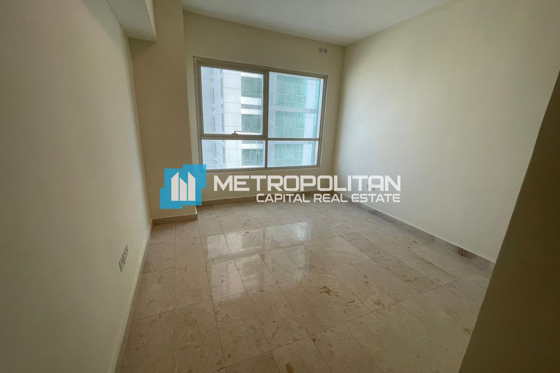 1 BHK Vacant | High Floor | Partial Canal View