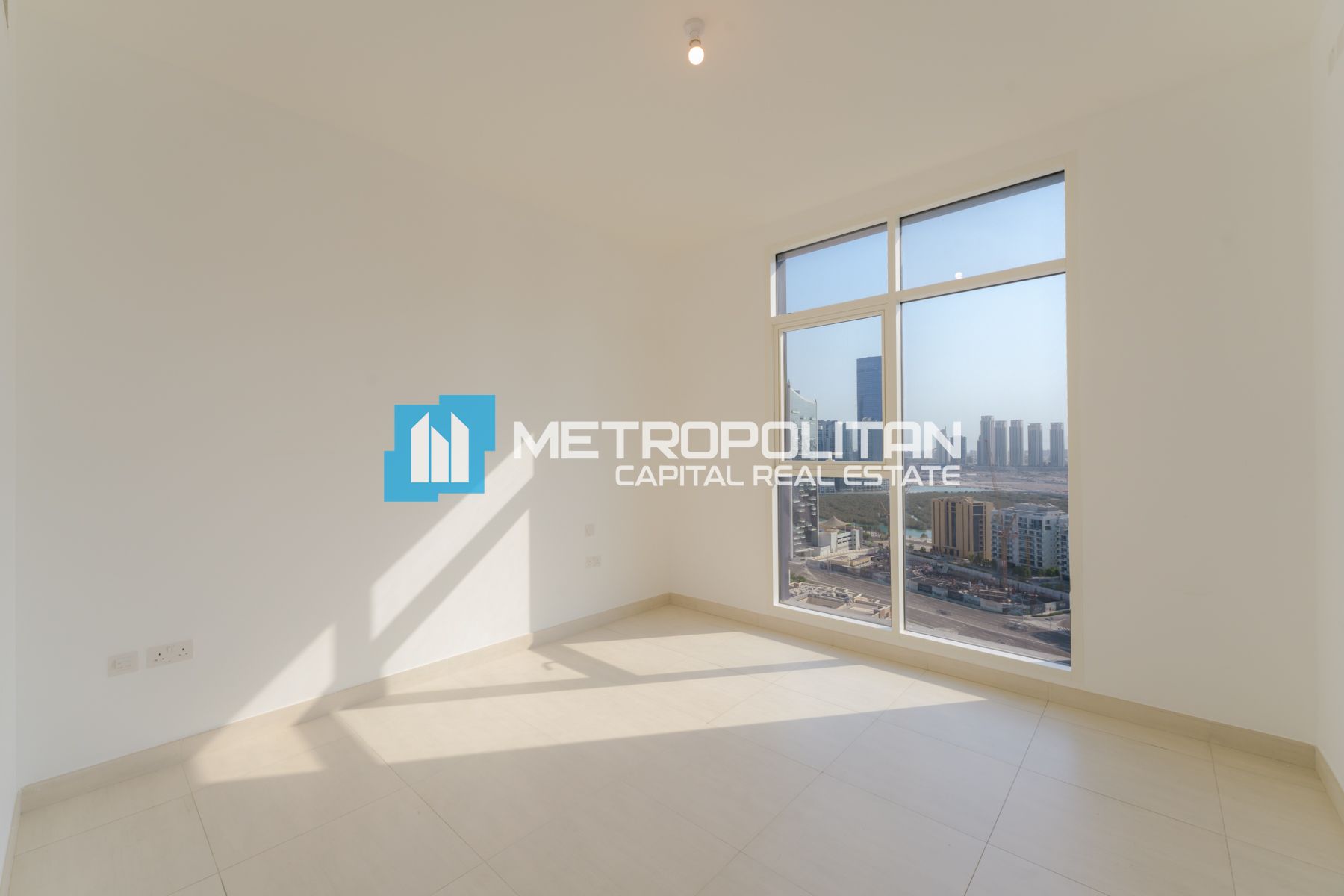 Canal View | High Floor 3BR | Vacant | Corner Unit