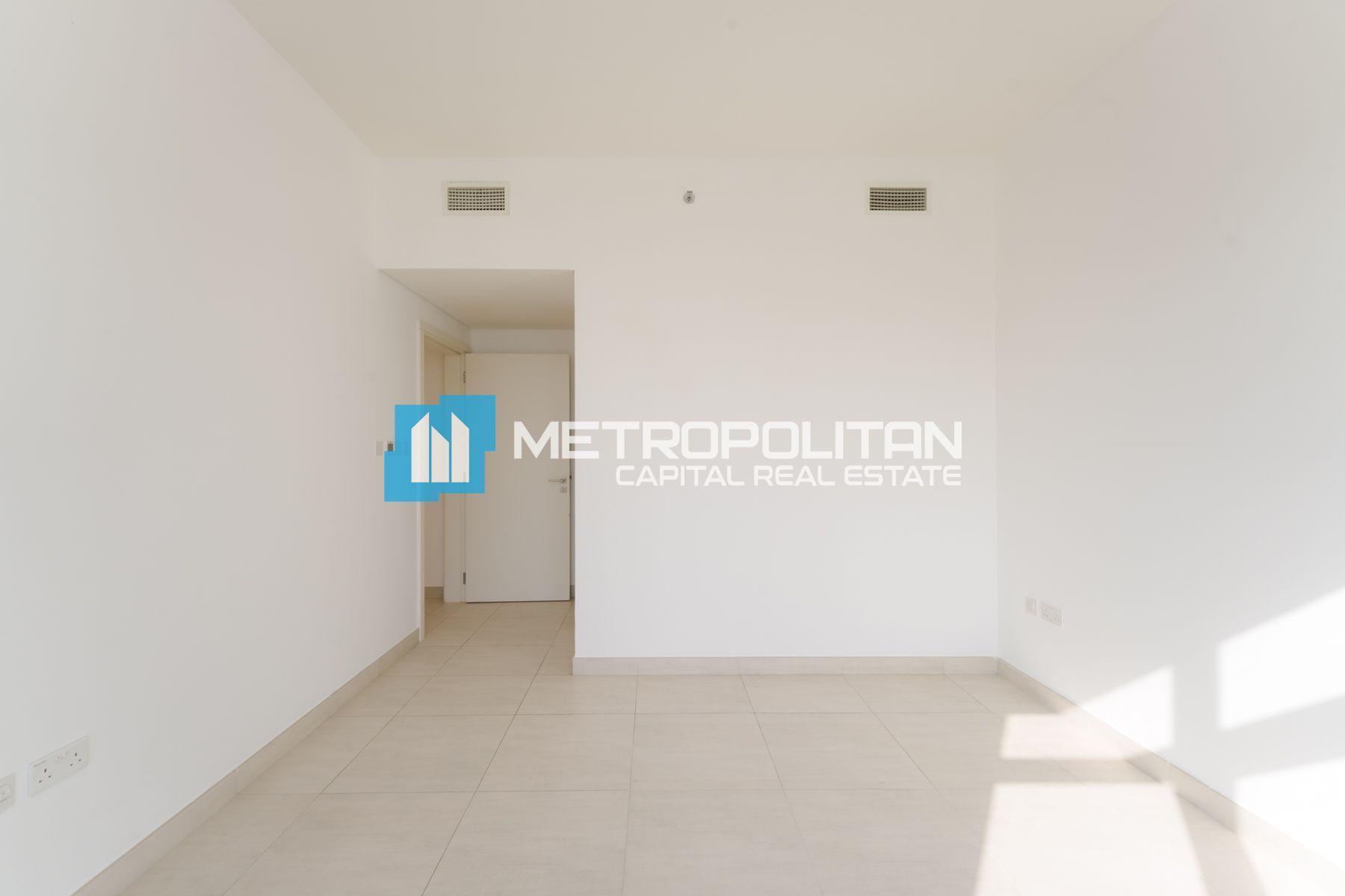 Canal View | High Floor 3BR | Vacant | Corner Unit