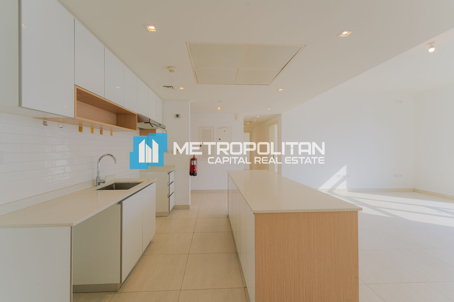 Canal View | High Floor 3BR | Vacant | Corner Unit