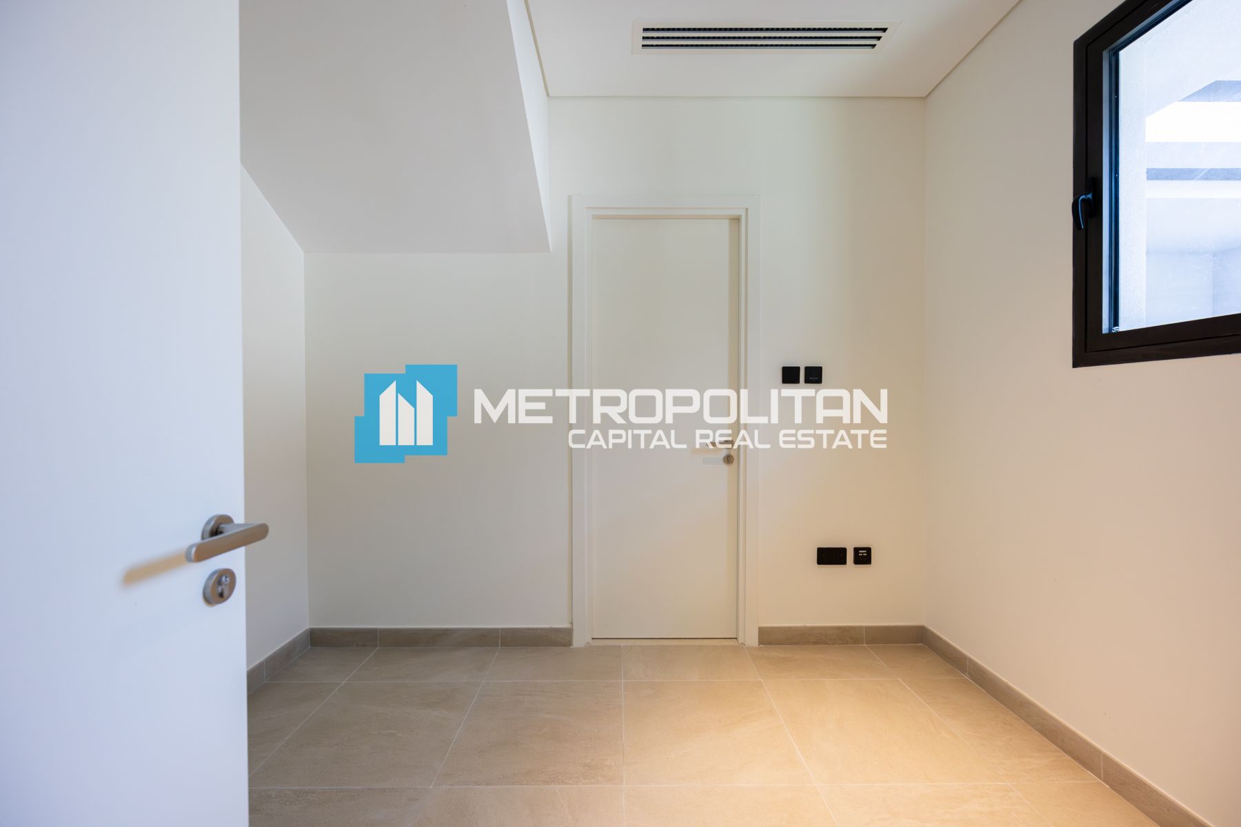Corner 2BR with Maid | Garden View | Negotiable