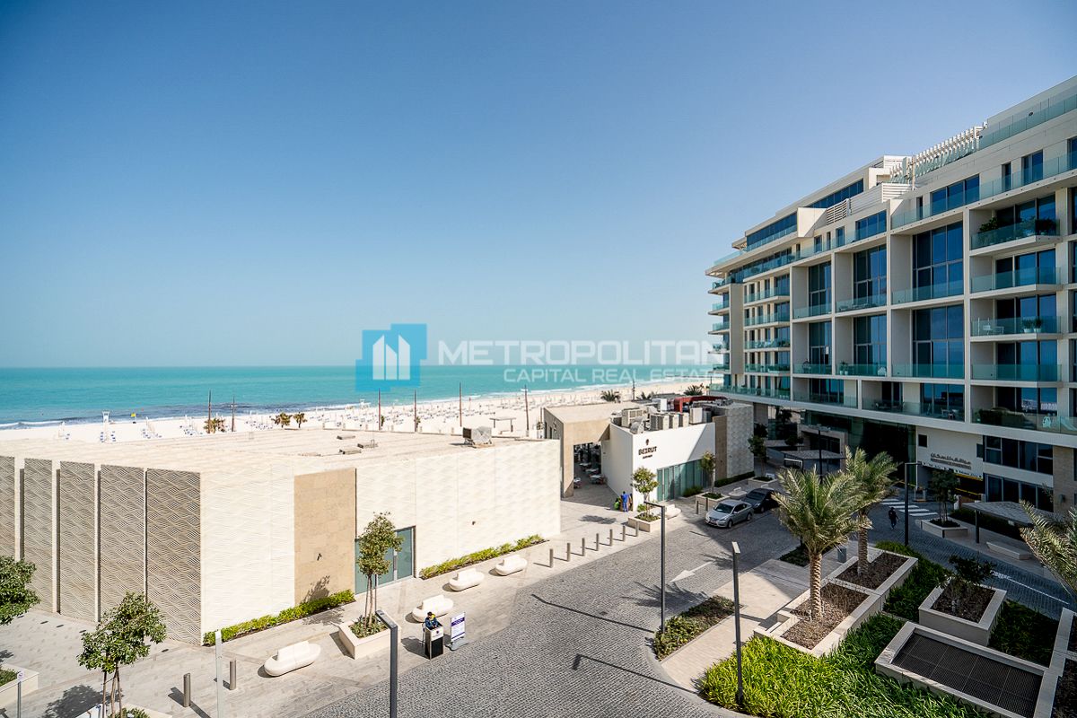 Sea View| 2BR w/ Maids| Next To Corner| Beachfront