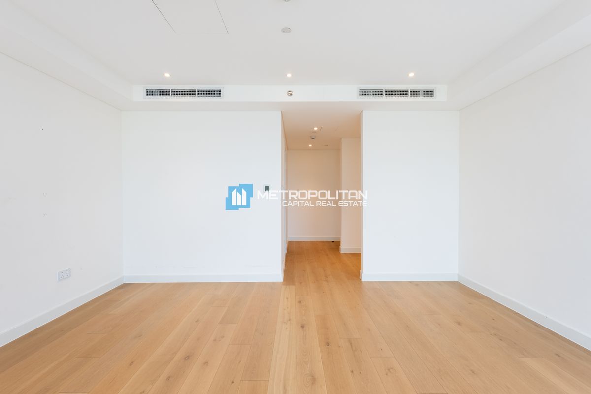 Luxury 2BR|Direct Access to Pool|Zayed Museum View