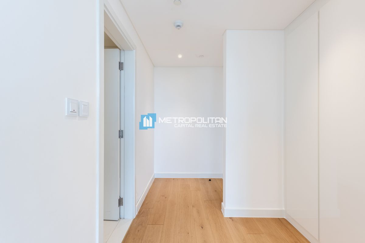Luxury 2BR|Direct Access to Pool|Zayed Museum View
