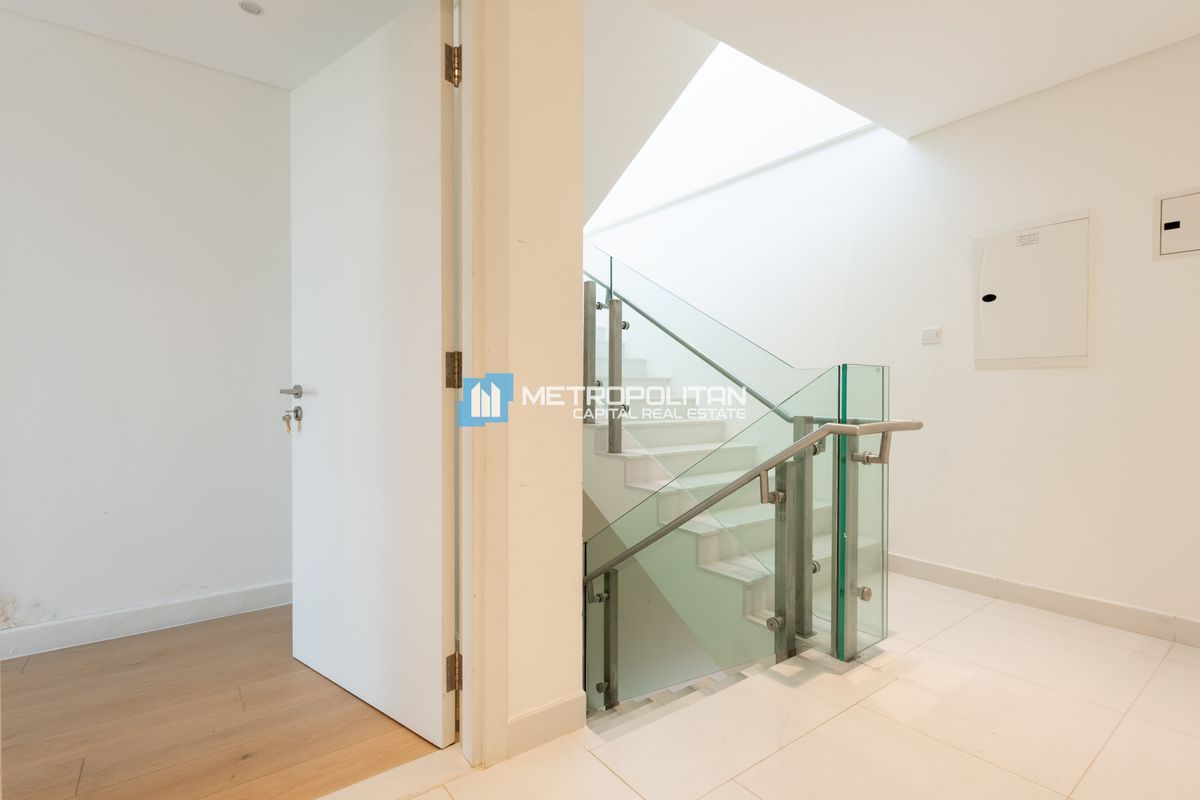 Luxury 2BR|Direct Access to Pool|Zayed Museum View