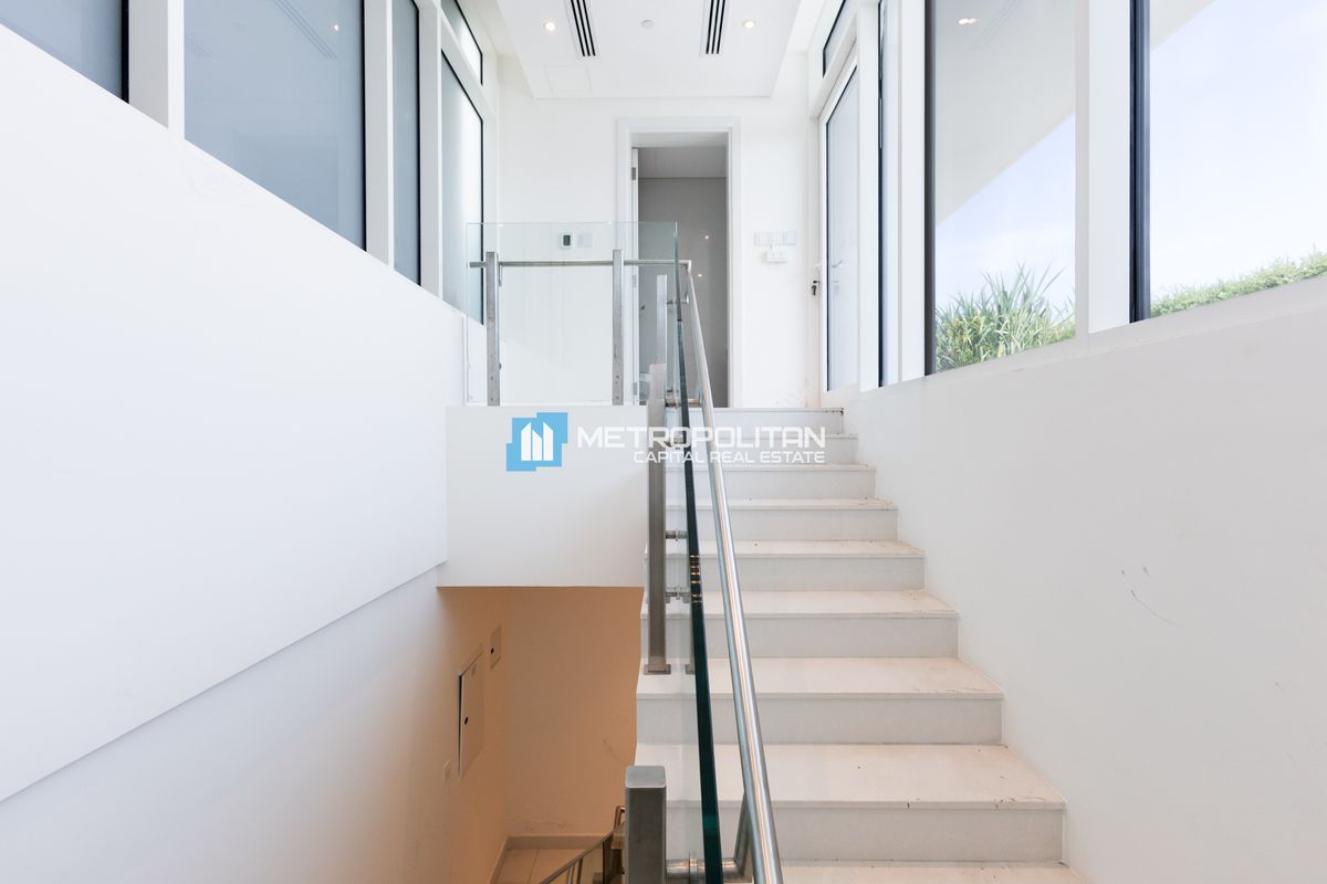 Luxury 2BR|Direct Access to Pool|Zayed Museum View