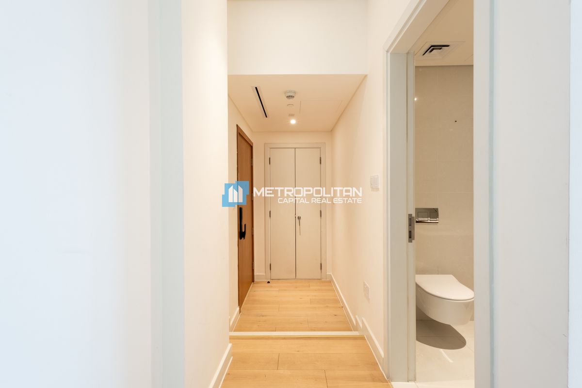Luxury 2BR|Direct Access to Pool|Zayed Museum View
