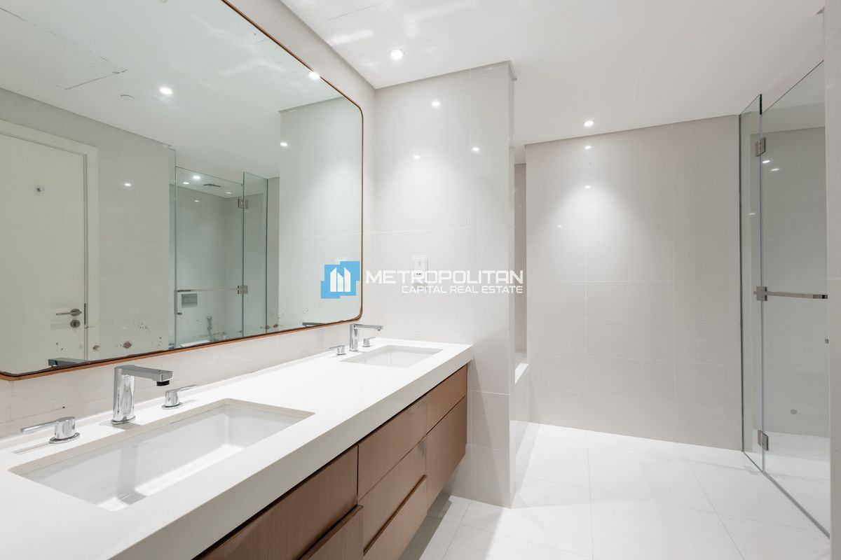 Luxury 2BR|Direct Access to Pool|Zayed Museum View