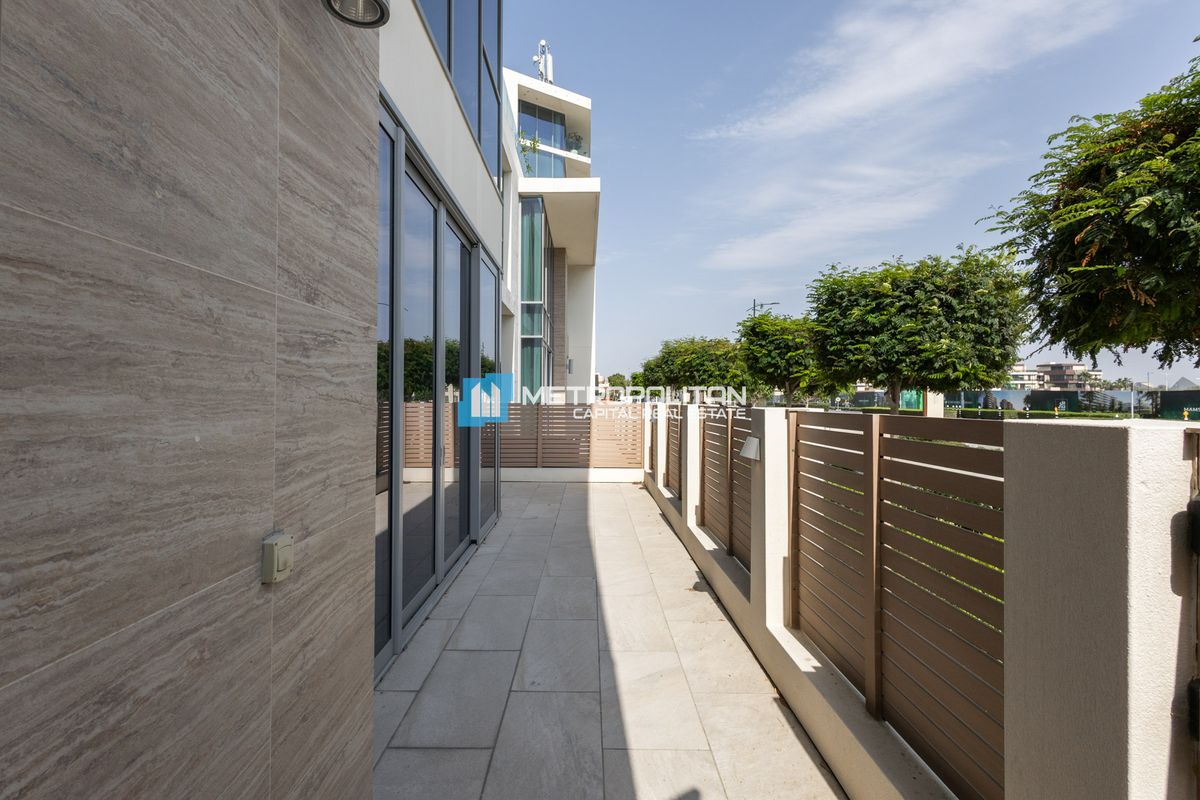 Luxury 2BR|Direct Access to Pool|Zayed Museum View
