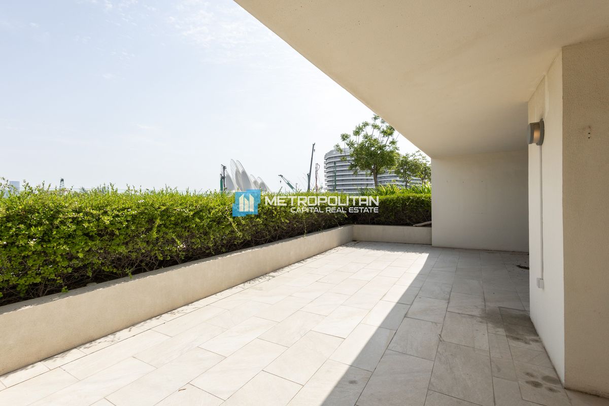 Luxury 2BR|Direct Access to Pool|Zayed Museum View