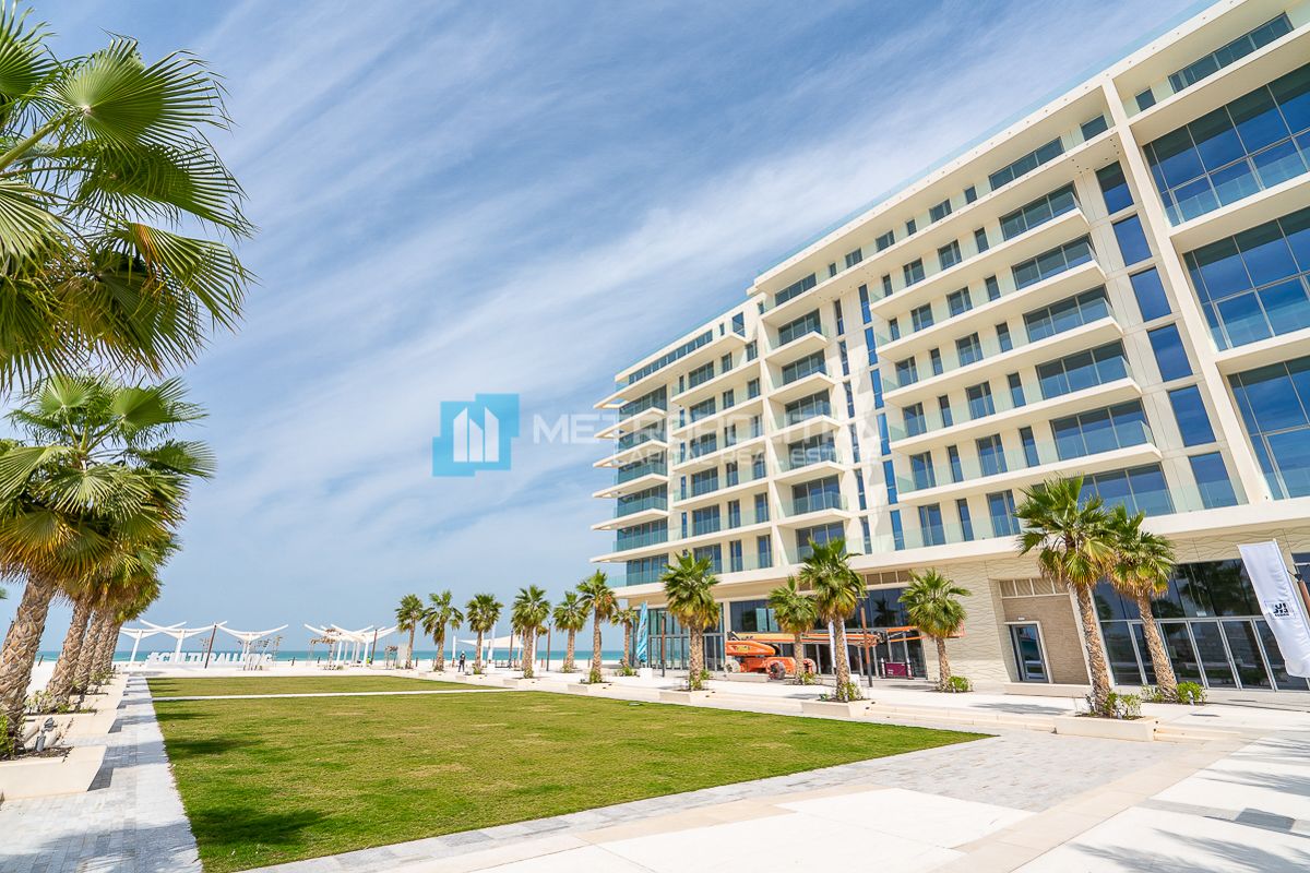 Luxury 2BR|Direct Access to Pool|Zayed Museum View