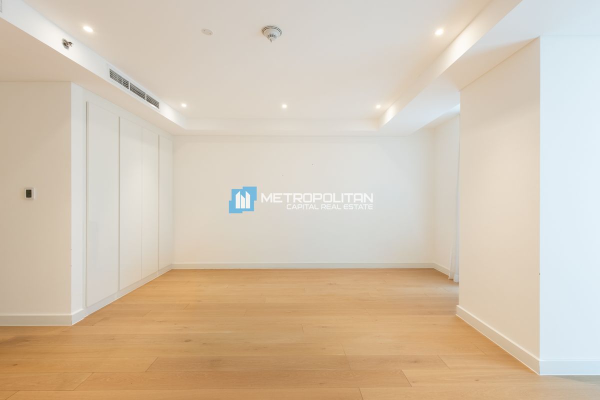 Luxury 2BR|Direct Access to Pool|Zayed Museum View