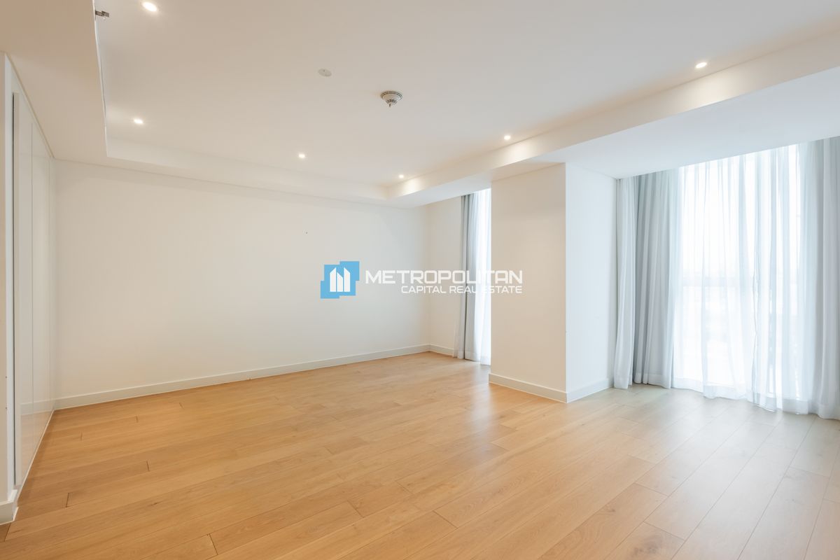 Luxury 2BR|Direct Access to Pool|Zayed Museum View