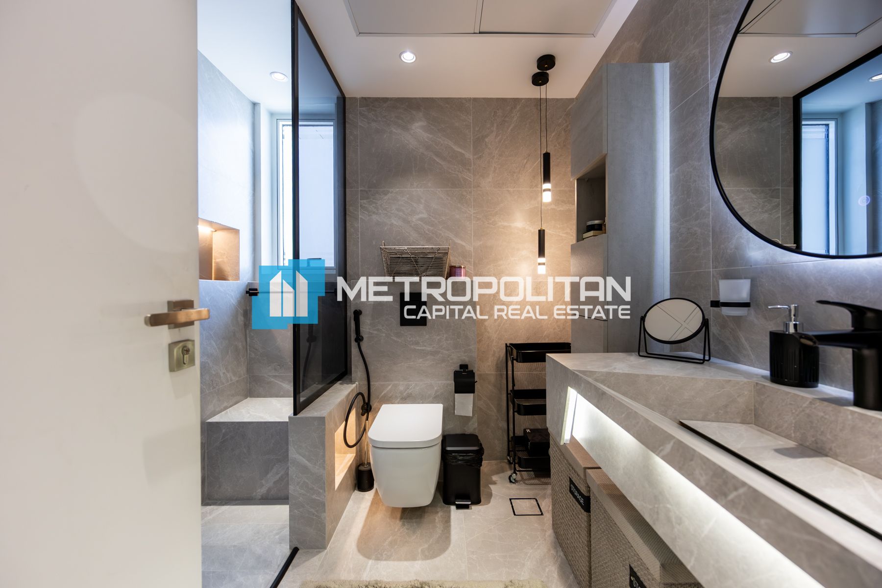 Fully Furnished 2+M | Canal View | Fully Upgraded