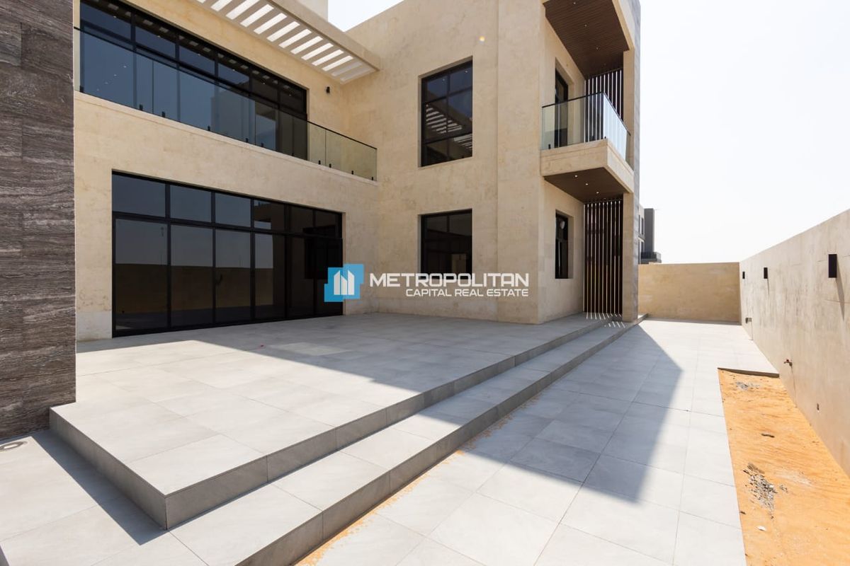 6BR Villa for Sale in Al Reeman 2, Al Shamkha - MCS-13069