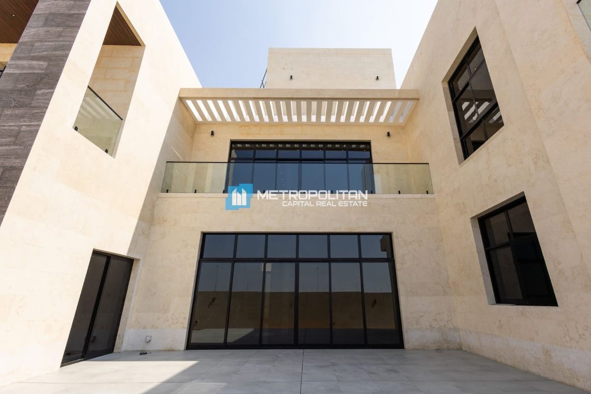 6BR Villa for Sale in Al Reeman 2, Al Shamkha - MCS-13069
