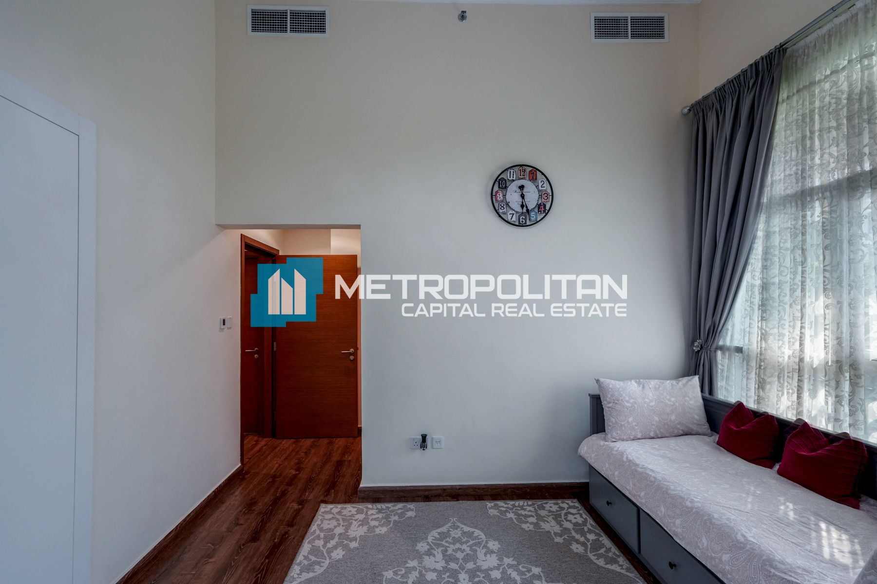 Furnished|Corner 2 Bedrooms|With Balcony|Upgraded