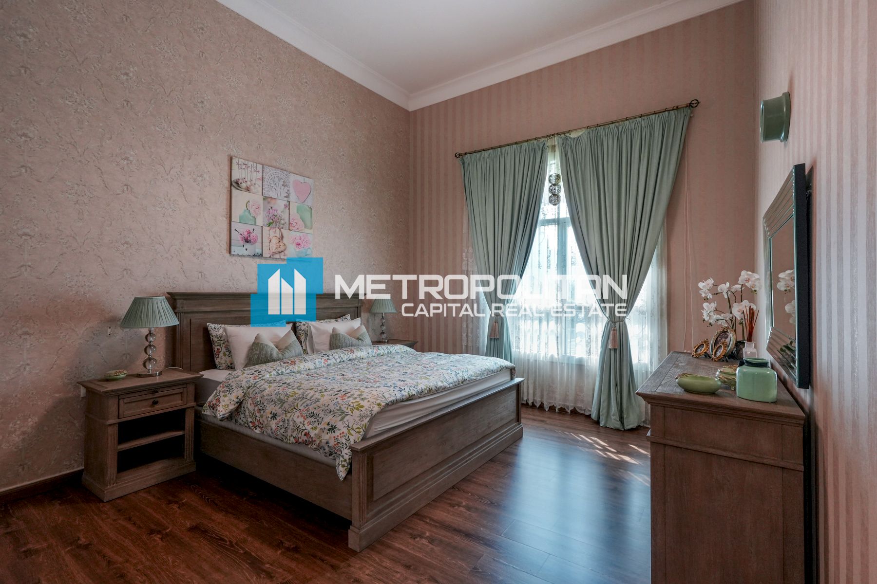 Furnished|Corner 2 Bedrooms|With Balcony|Upgraded
