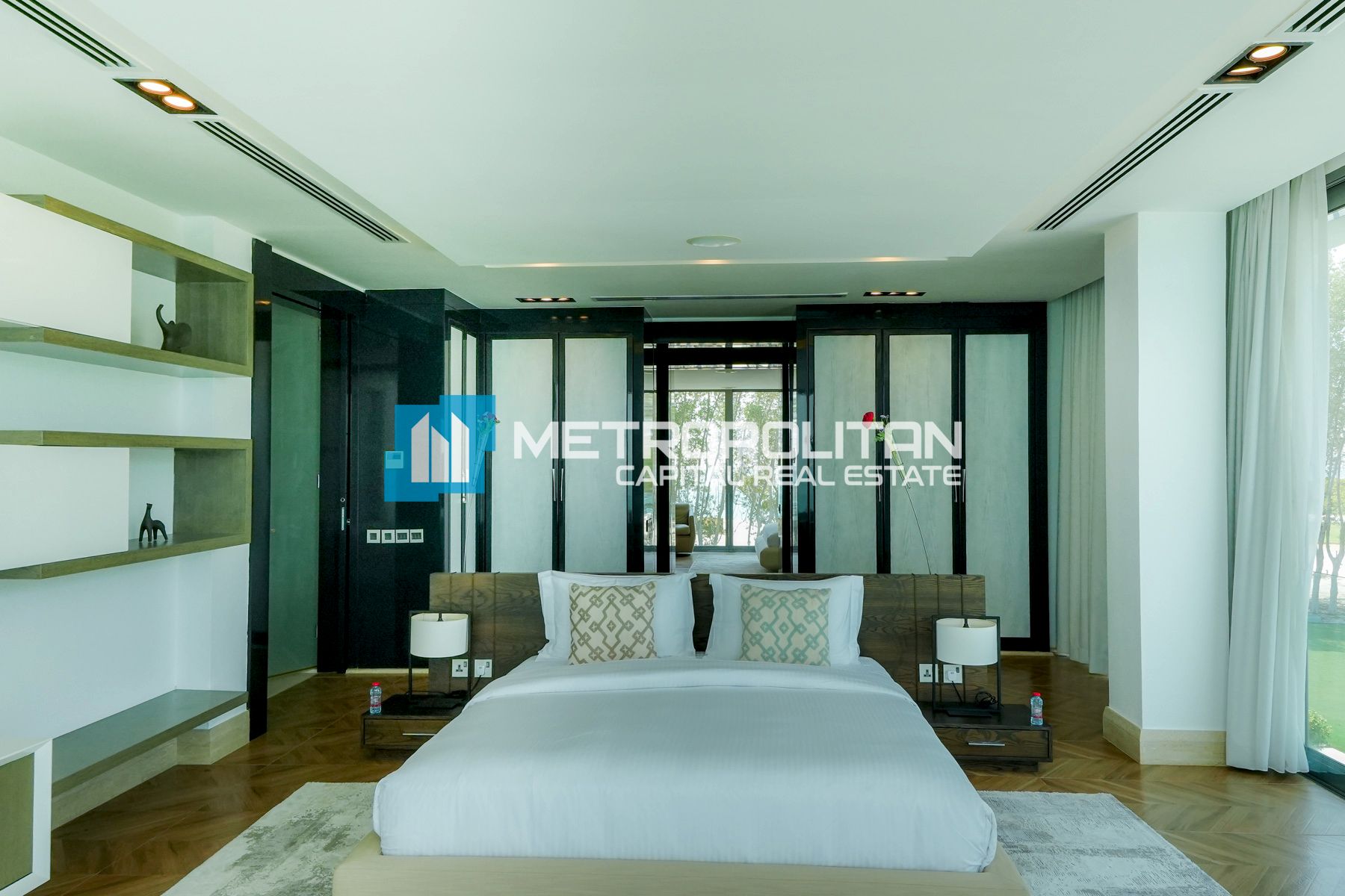 Water Front 4BR+M | Luxury Living | Private Pool