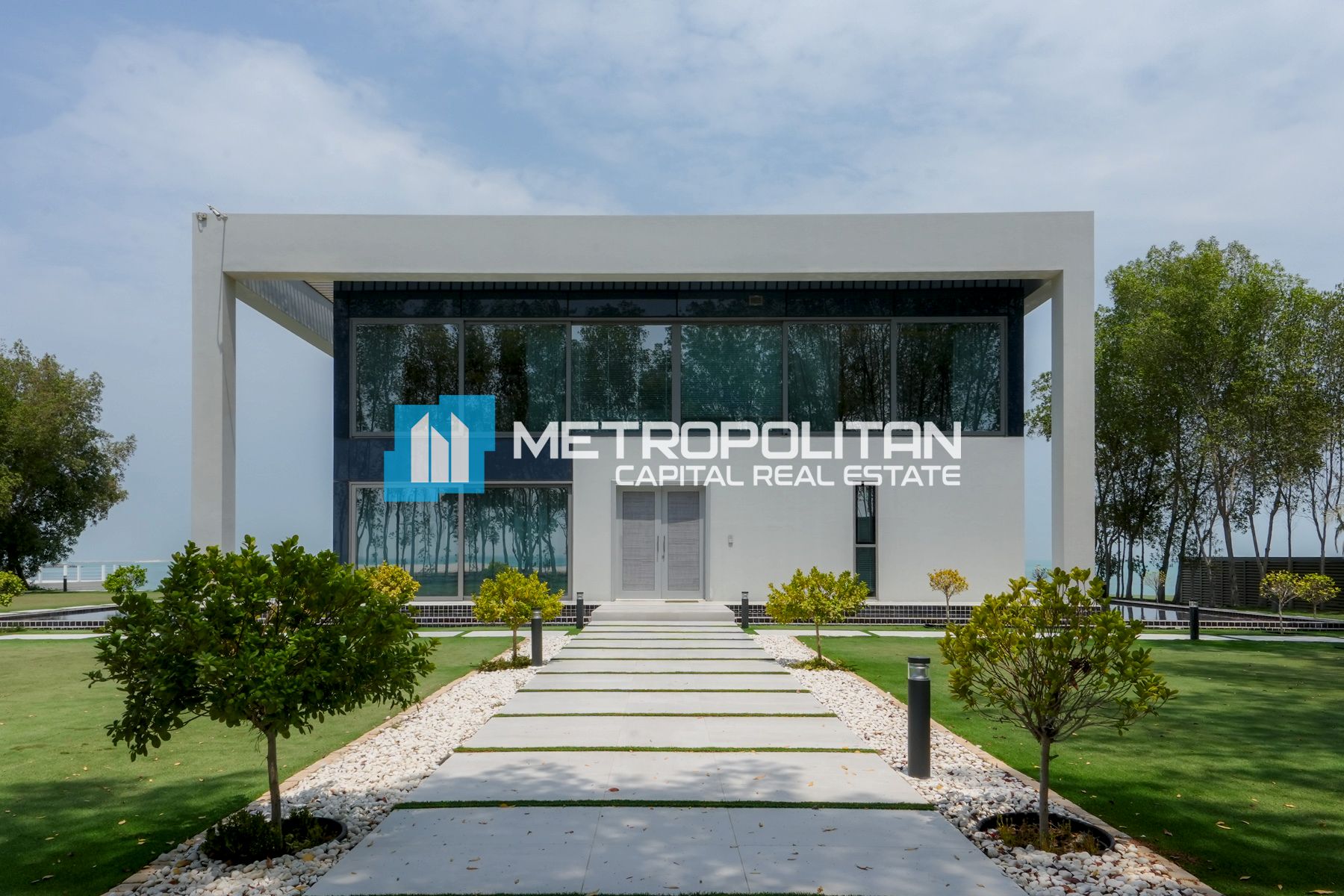 Water Front 4BR+M | Luxury Living | Private Pool