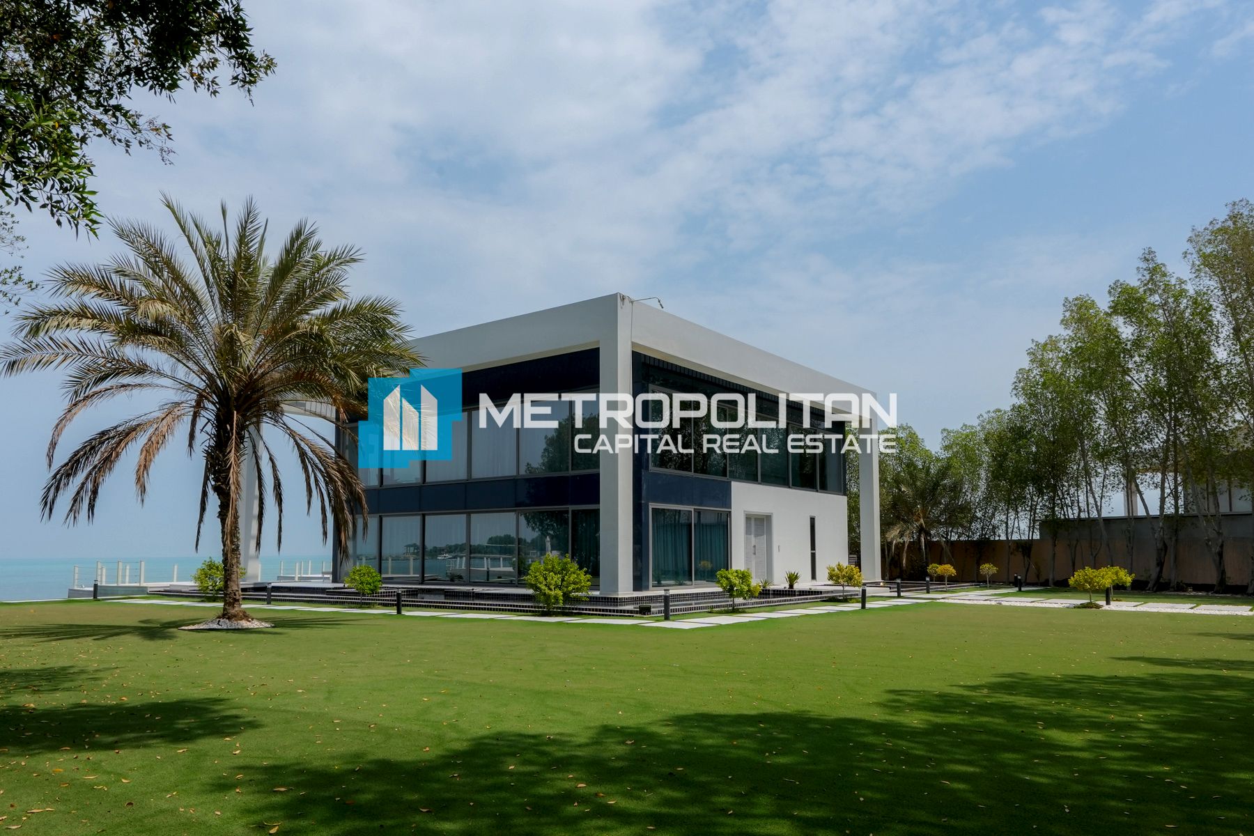 Water Front 4BR+M | Luxury Living | Private Pool