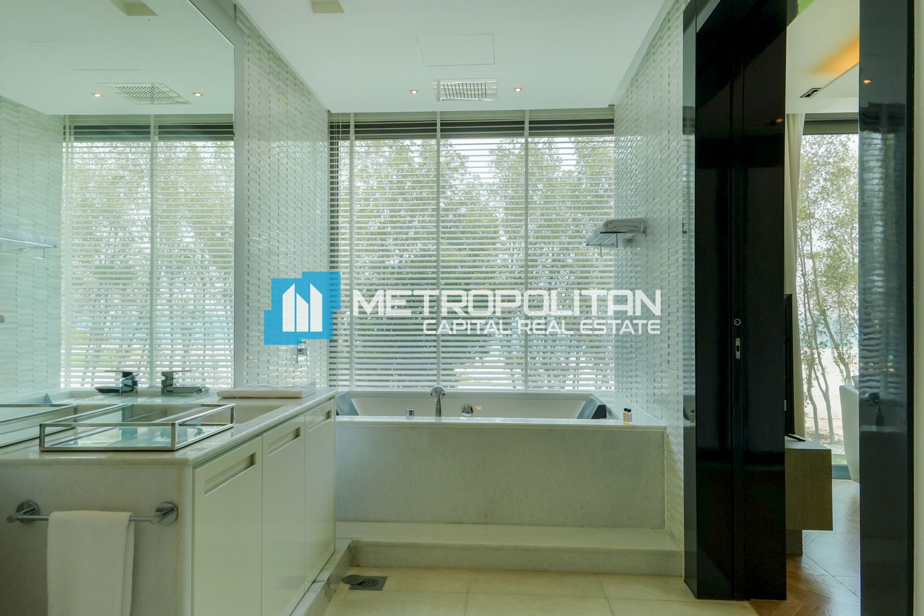 Water Front 4BR+M | Luxury Living | Private Pool