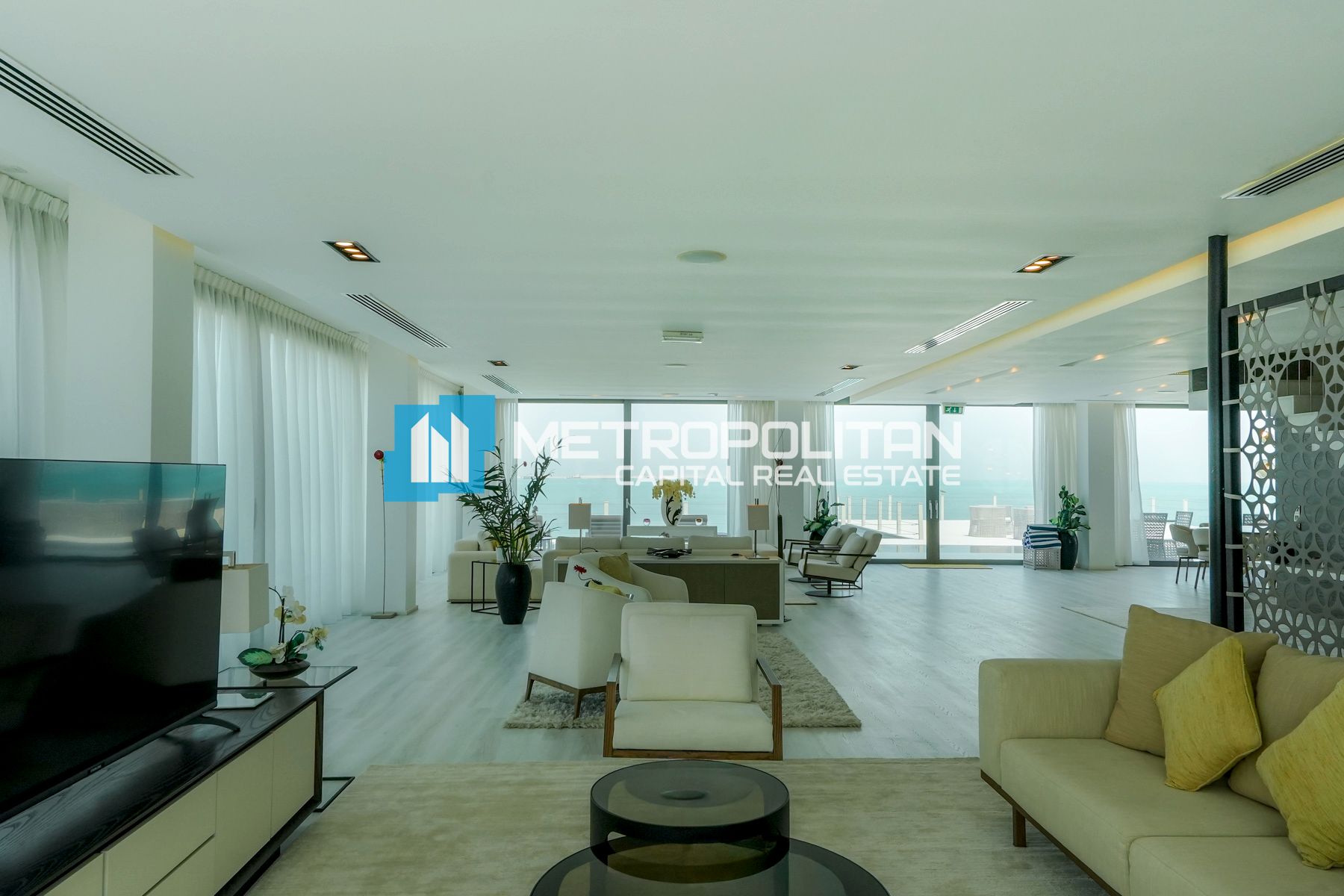 Water Front 4BR+M | Luxury Living | Private Pool